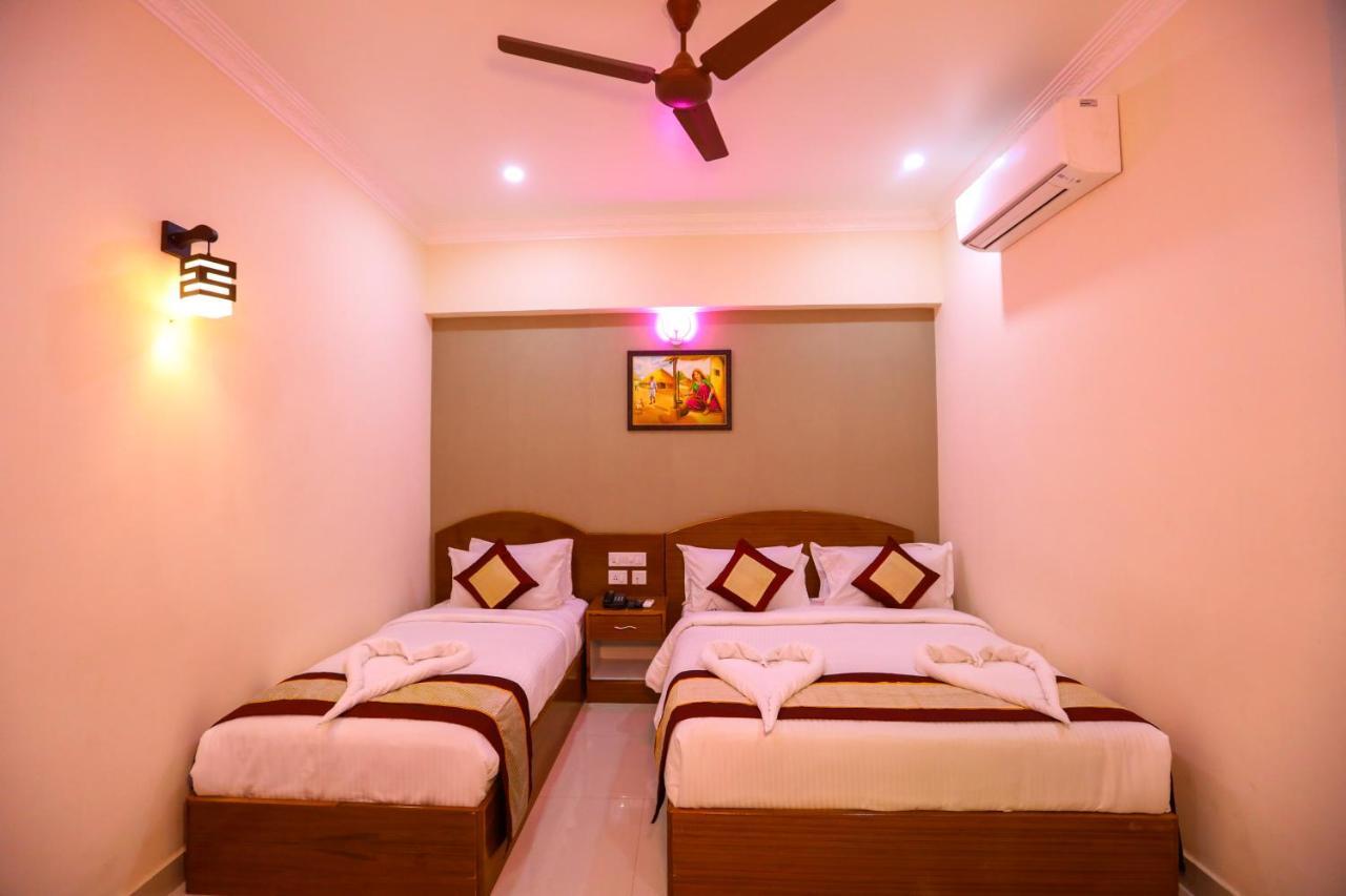 Nitheesh Residency Hotel Káncsipuram Kültér fotó