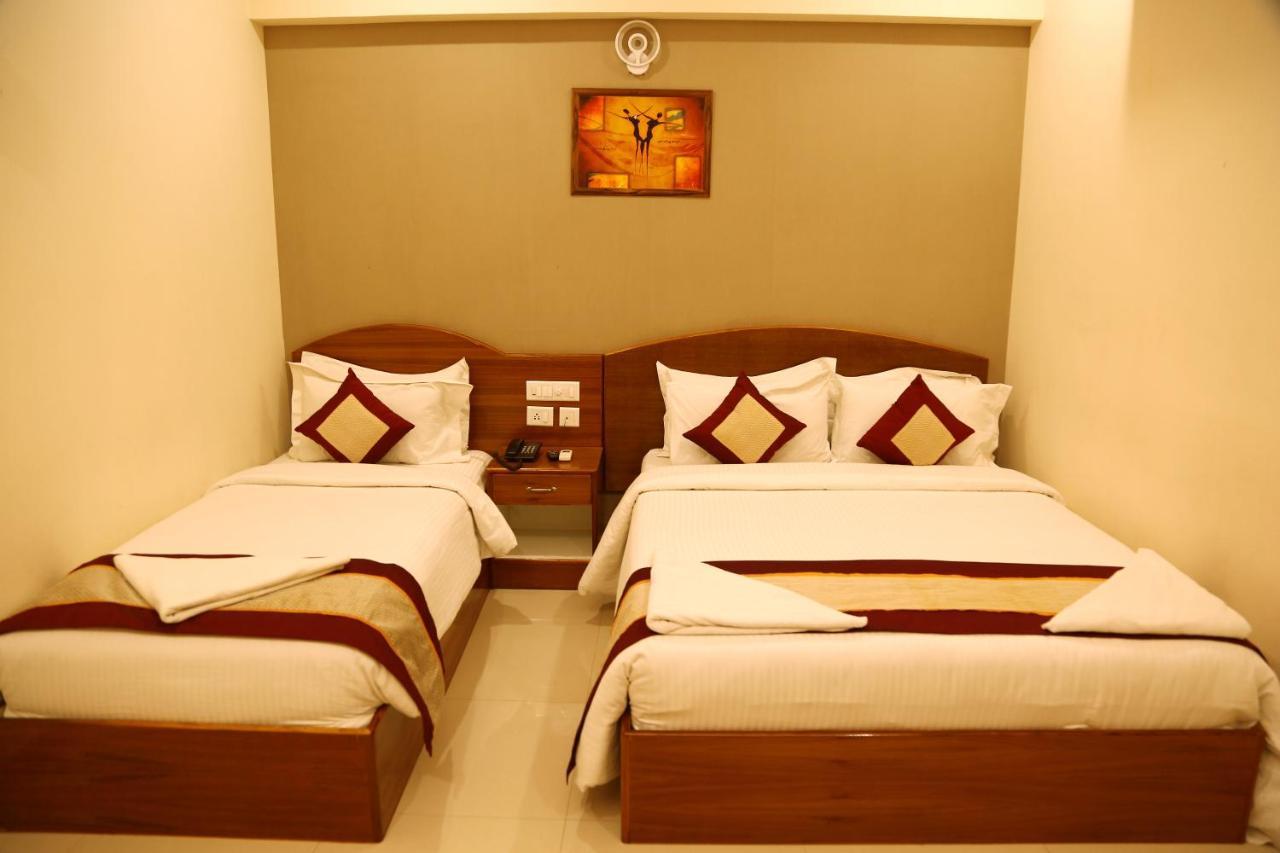 Nitheesh Residency Hotel Káncsipuram Kültér fotó