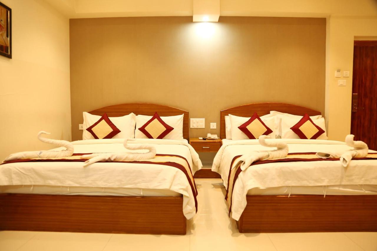 Nitheesh Residency Hotel Káncsipuram Kültér fotó