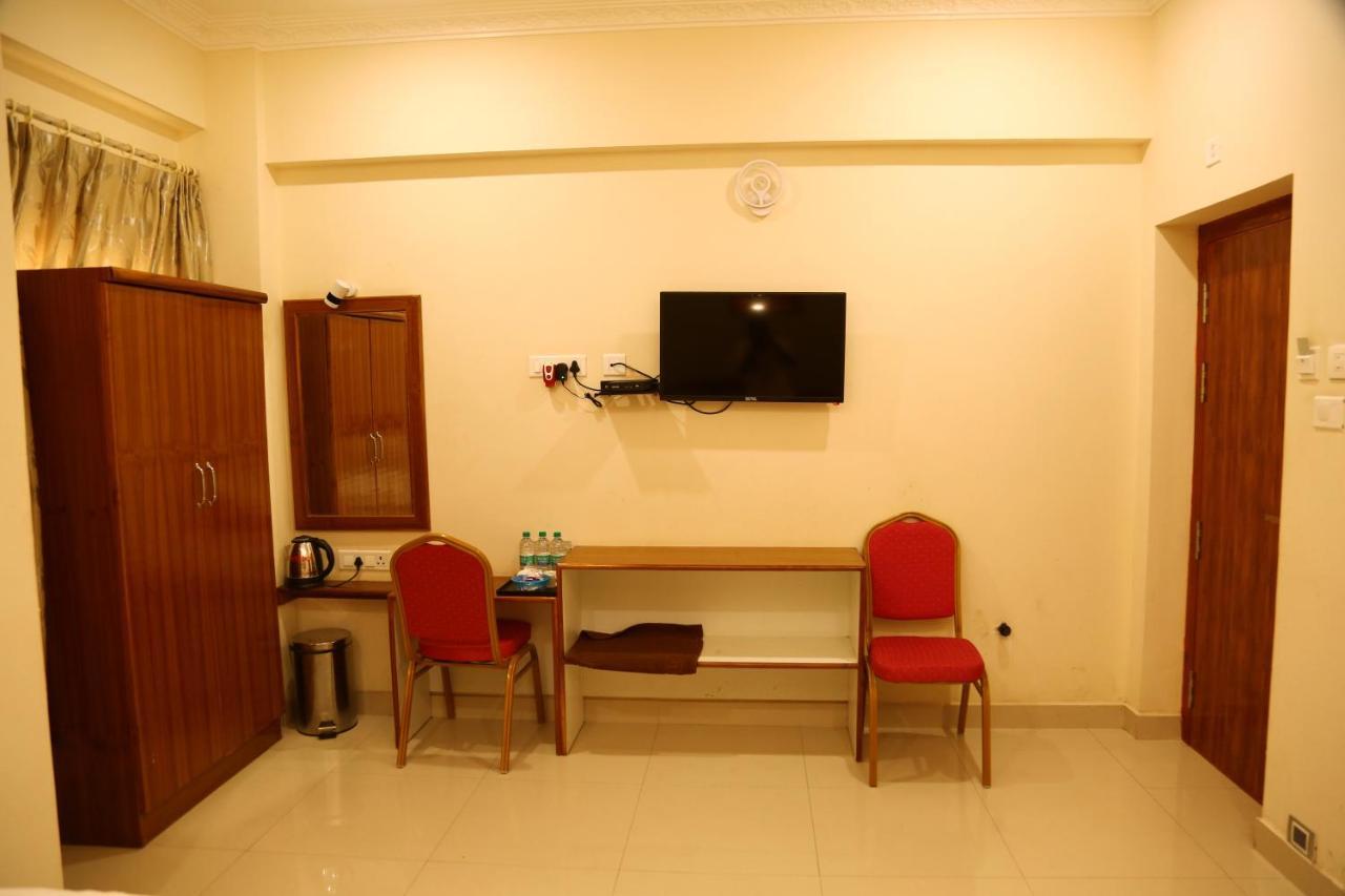 Nitheesh Residency Hotel Káncsipuram Kültér fotó