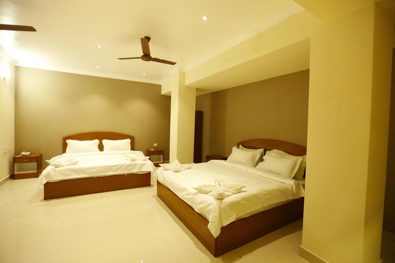Nitheesh Residency Hotel Káncsipuram Kültér fotó