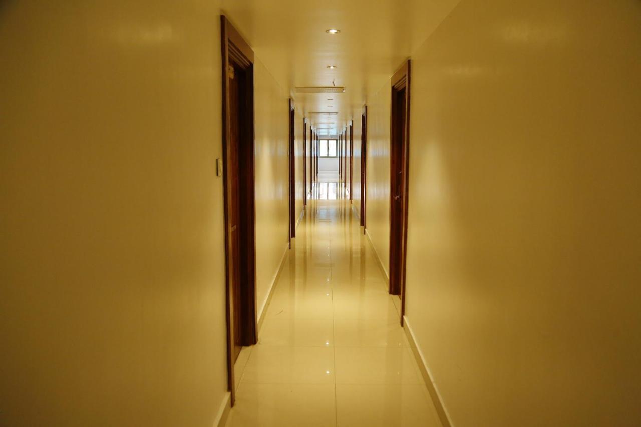 Nitheesh Residency Hotel Káncsipuram Kültér fotó